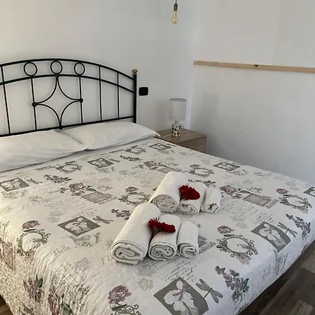 Aretusa House *